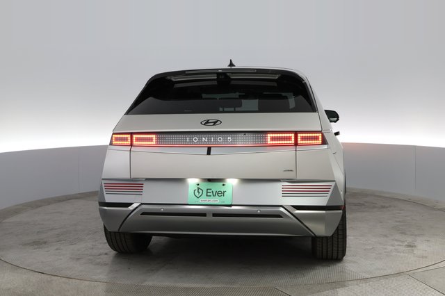 2024 Hyundai IONIQ 5 — photo 10 of 27