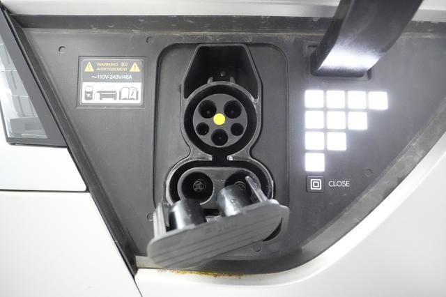 2024 Hyundai IONIQ 5 — photo 8 of 27