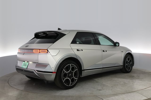 2024 Hyundai IONIQ 5 — photo 9 of 27