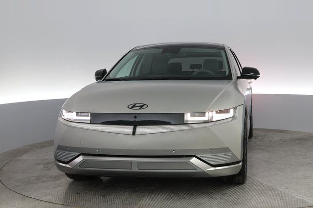 2024 Hyundai IONIQ 5 — photo 15 of 27