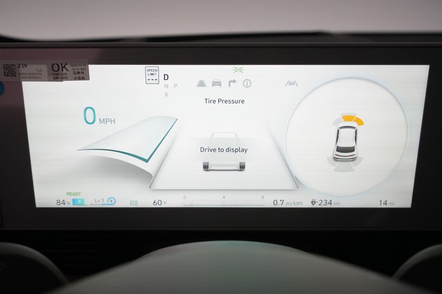 2024 Hyundai IONIQ 5 — photo 5 of 27