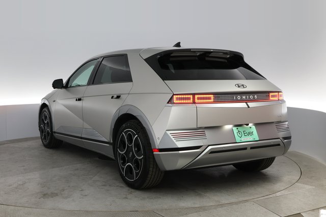 2024 Hyundai IONIQ 5 — photo 12 of 27