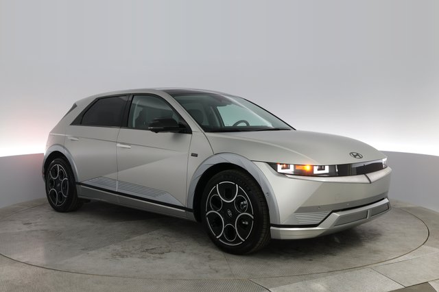 2024 Hyundai IONIQ 5 — photo 13 of 27