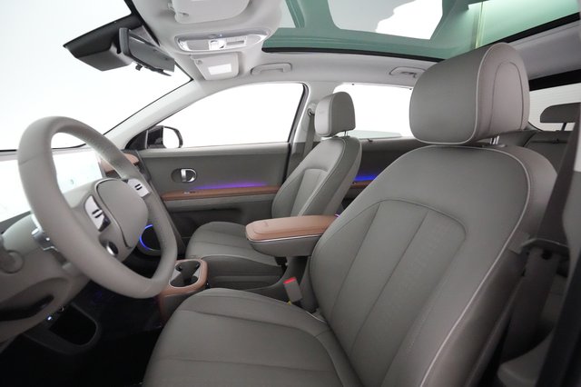2024 Hyundai IONIQ 5 — photo 2 of 27