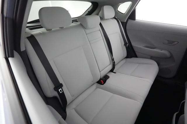 2024 Hyundai Kona — photo 3 of 19