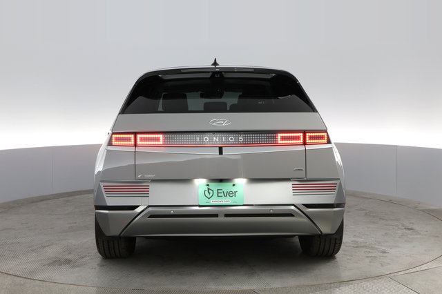 2024 Hyundai IONIQ 5 — photo 8 of 20