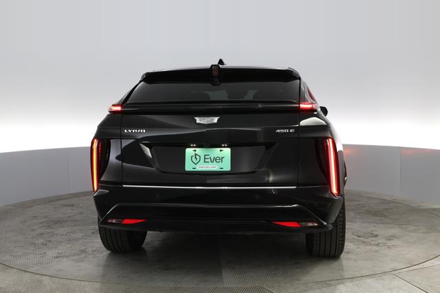 2024 Cadillac LYRIQ — photo 10 of 25