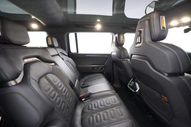 2022 Rivian R1S — photo 4 of 26