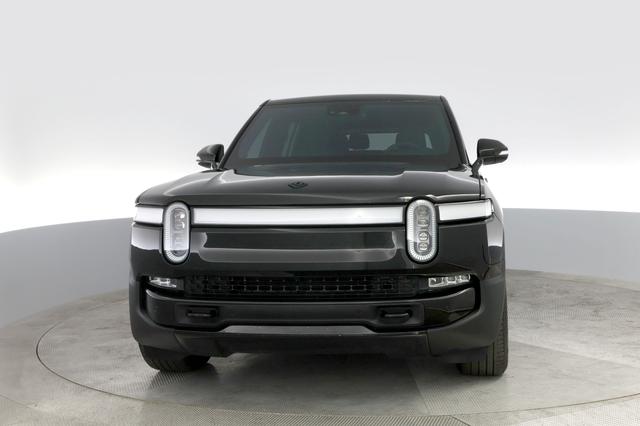 2022 Rivian R1S — photo 9 of 26