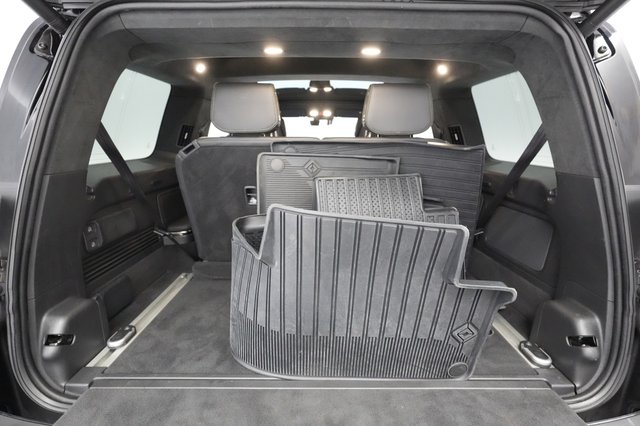 2022 Rivian R1S — photo 6 of 26