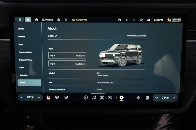 2022 Rivian R1S — photo 5 of 26