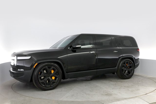 2022 Rivian R1S — photo 14 of 26