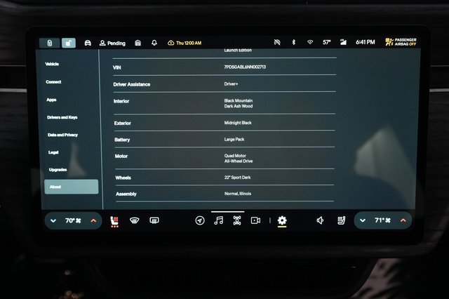 2022 Rivian R1S — photo 26 of 26