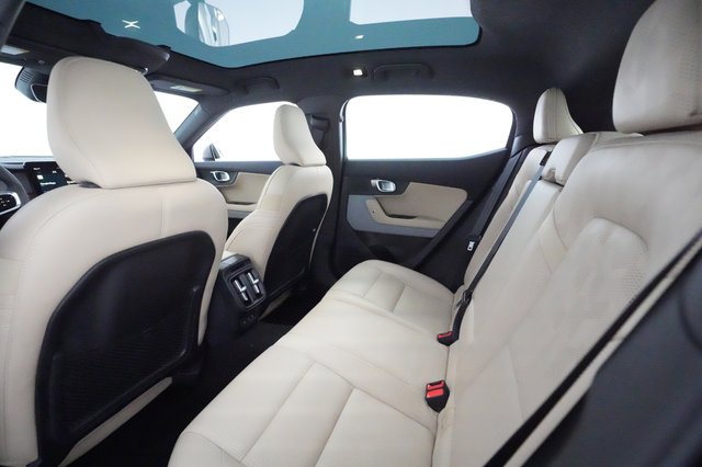 2022 Polestar 2 — photo 16 of 27
