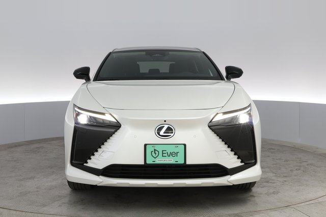 2023 Lexus RZ — photo 13 of 20