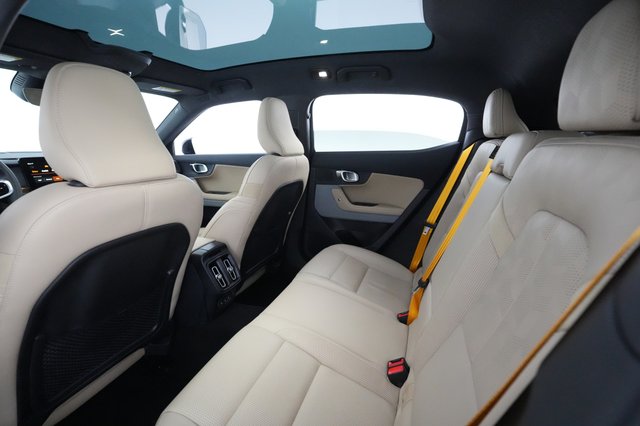 2022 Polestar 2 — photo 16 of 23