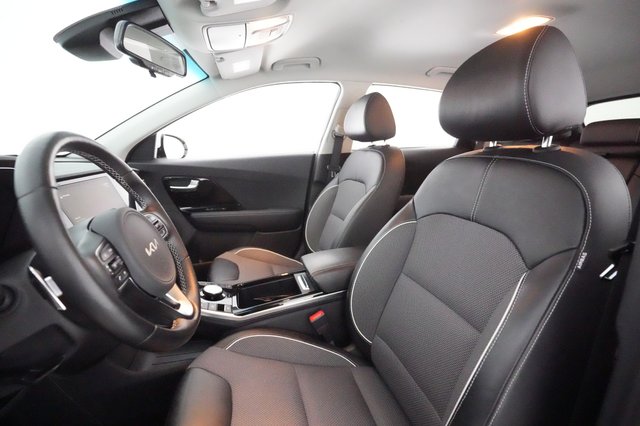 2022 Kia Niro EV — photo 15 of 24