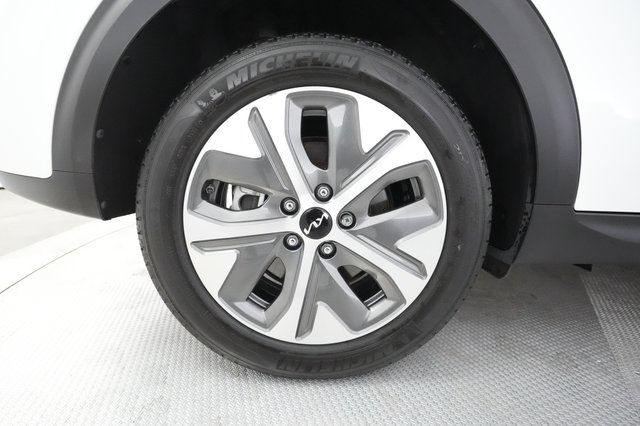 2022 Kia Niro EV — photo 14 of 24