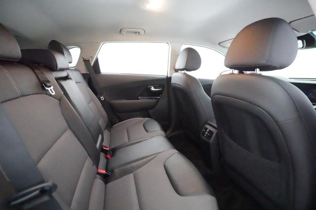 2022 Kia Niro EV — photo 3 of 24