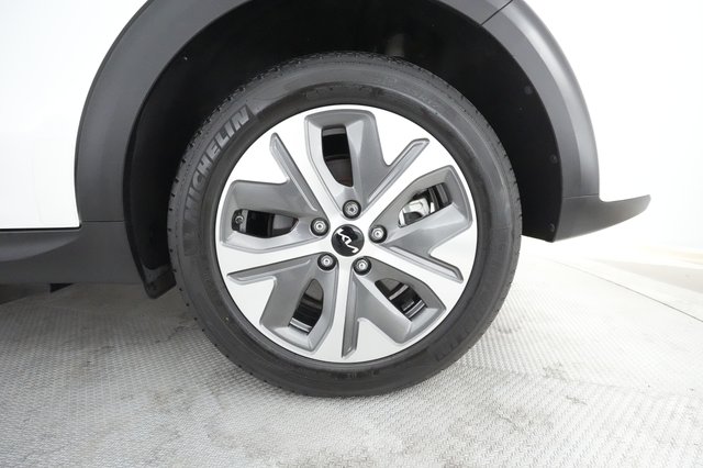2022 Kia Niro EV — photo 12 of 24