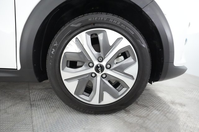 2022 Kia Niro EV — photo 13 of 24