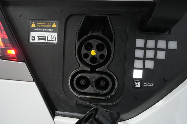 2023 Hyundai IONIQ 5 — photo 8 of 22
