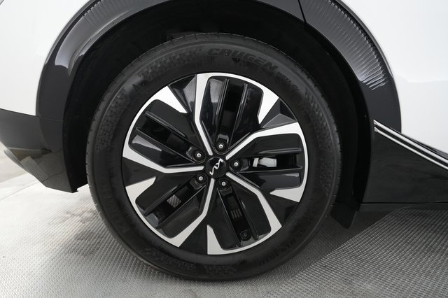 2024 Kia EV6 — photo 13 of 20