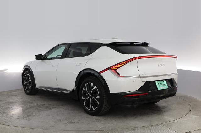2024 Kia EV6 — photo 9 of 20
