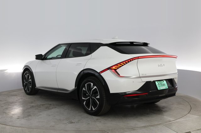 2024 Kia EV6 — photo 9 of 20