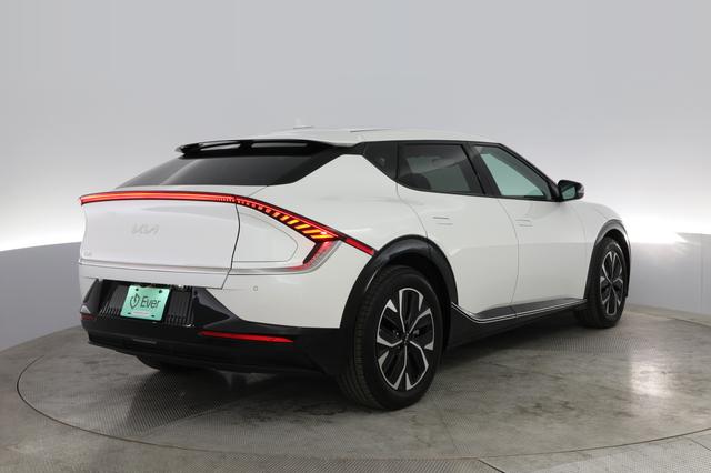 2024 Kia EV6 — photo 2 of 20