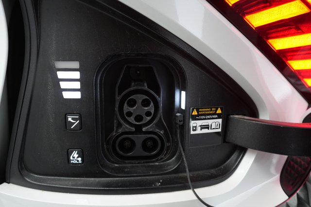 2024 Kia EV6 — photo 18 of 20