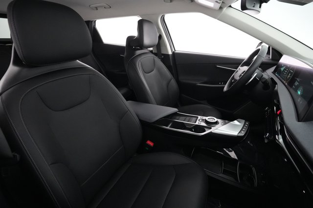 2024 Kia EV6 — photo 16 of 20