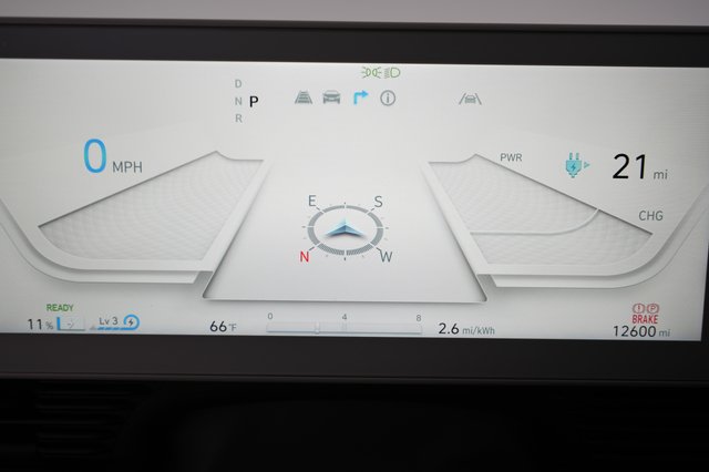 2023 Hyundai IONIQ 5 — photo 5 of 21