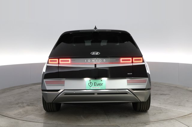 2023 Hyundai IONIQ 5 — photo 14 of 21