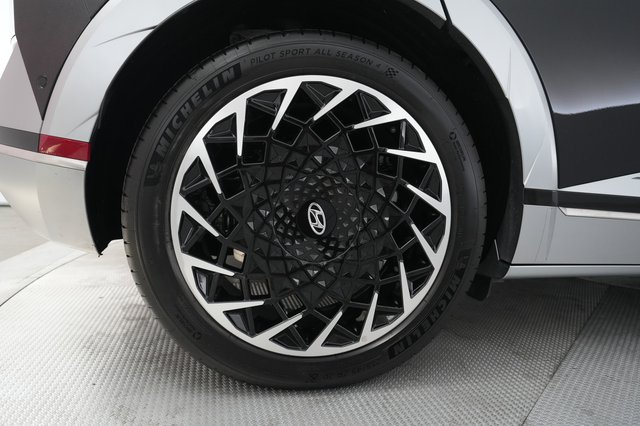 2023 Hyundai IONIQ 5 — photo 16 of 21