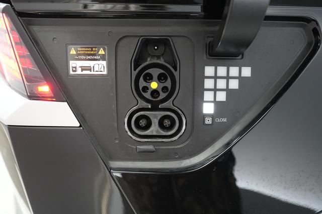 2023 Hyundai IONIQ 5 — photo 8 of 21