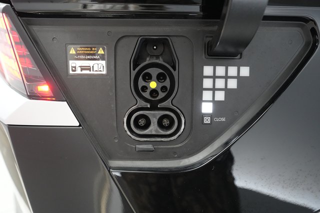 2023 Hyundai IONIQ 5 — photo 8 of 21