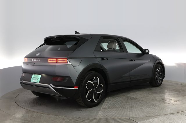 2023 Hyundai IONIQ 5 — photo 2 of 20