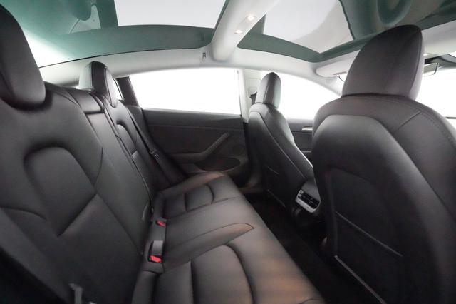 2021 Tesla Model 3 — photo 3 of 26