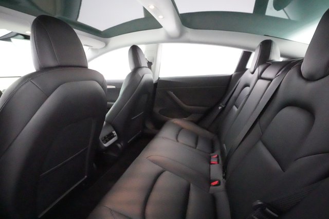 2021 Tesla Model 3 — photo 16 of 26