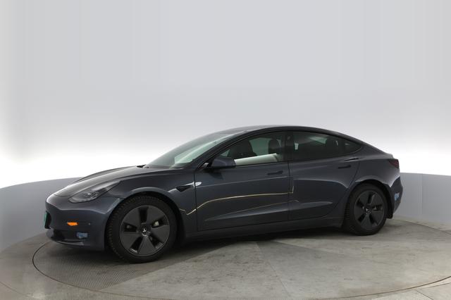 2021 Tesla Model 3 — photo 10 of 26