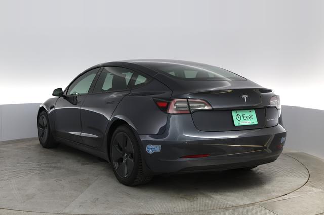 2021 Tesla Model 3 — photo 9 of 26