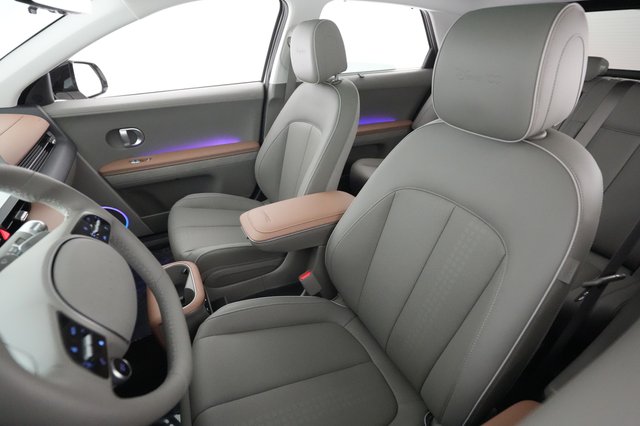 2024 Hyundai IONIQ 5 — photo 3 of 21