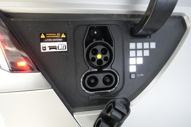 2024 Hyundai IONIQ 5 — photo 8 of 21