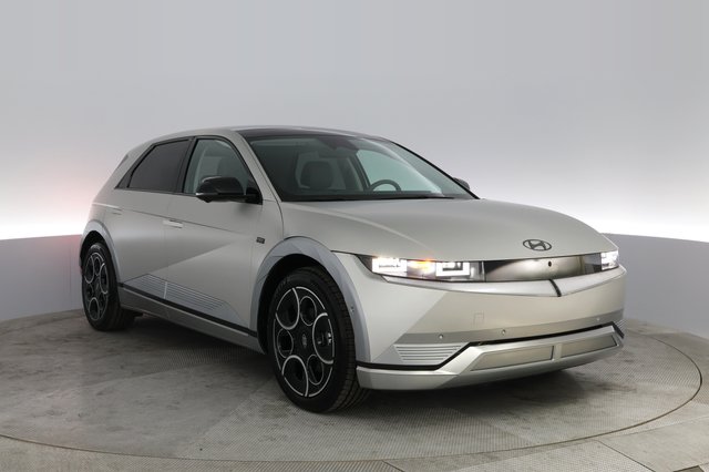 2024 Hyundai IONIQ 5 — photo 12 of 21