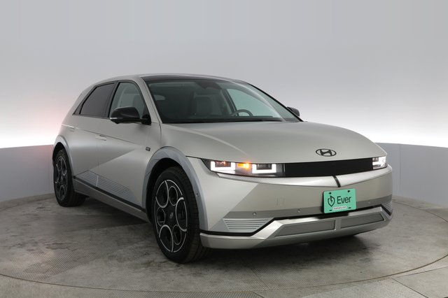2024 Hyundai IONIQ 5 — photo 12 of 23