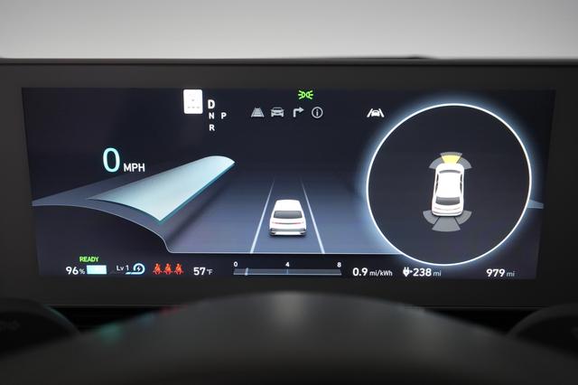 2024 Hyundai IONIQ 5 — photo 5 of 23
