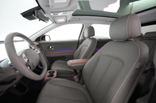 2024 Hyundai IONIQ 5 — photo 3 of 23
