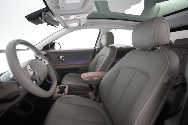 2024 Hyundai IONIQ 5 — photo 3 of 23