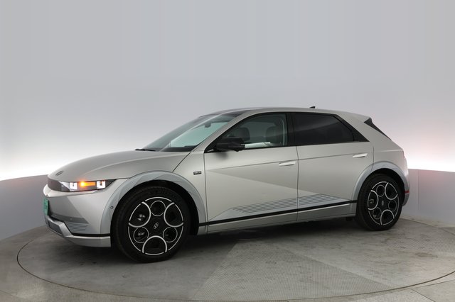 2024 Hyundai IONIQ 5 — photo 11 of 23